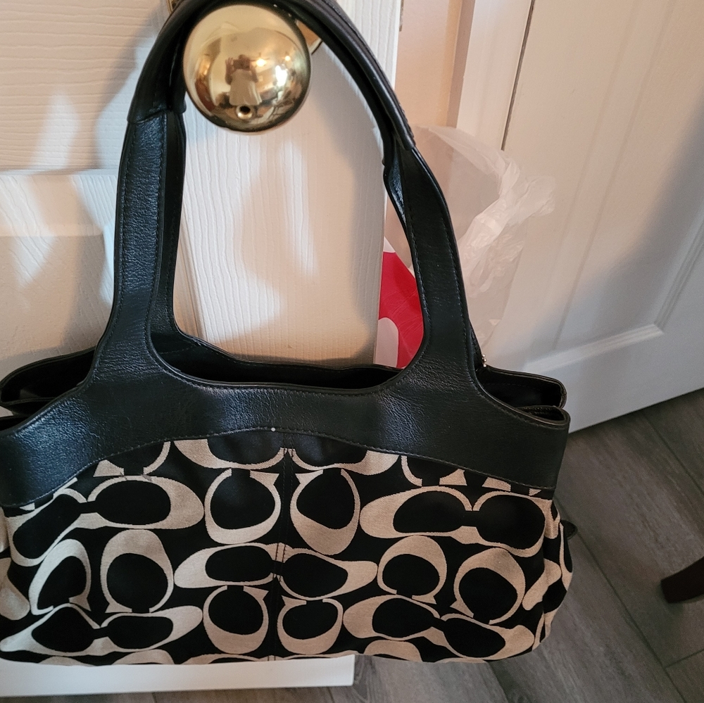 Hand bag